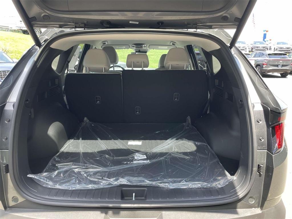 new 2025 Hyundai TUCSON Hybrid car, priced at $34,794