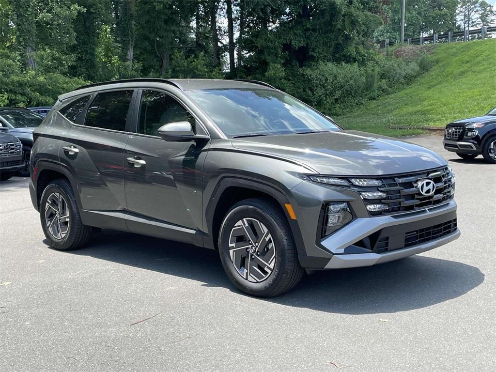 new 2025 Hyundai TUCSON Hybrid car, priced at $34,794