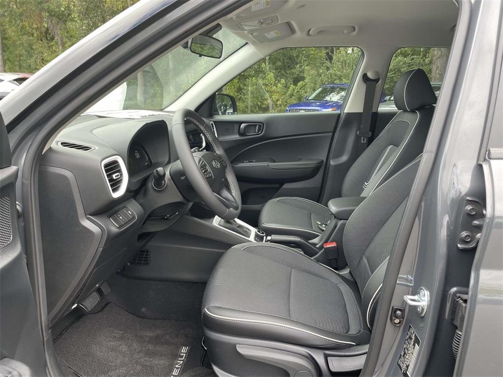 new 2025 Hyundai Venue car, priced at $22,322