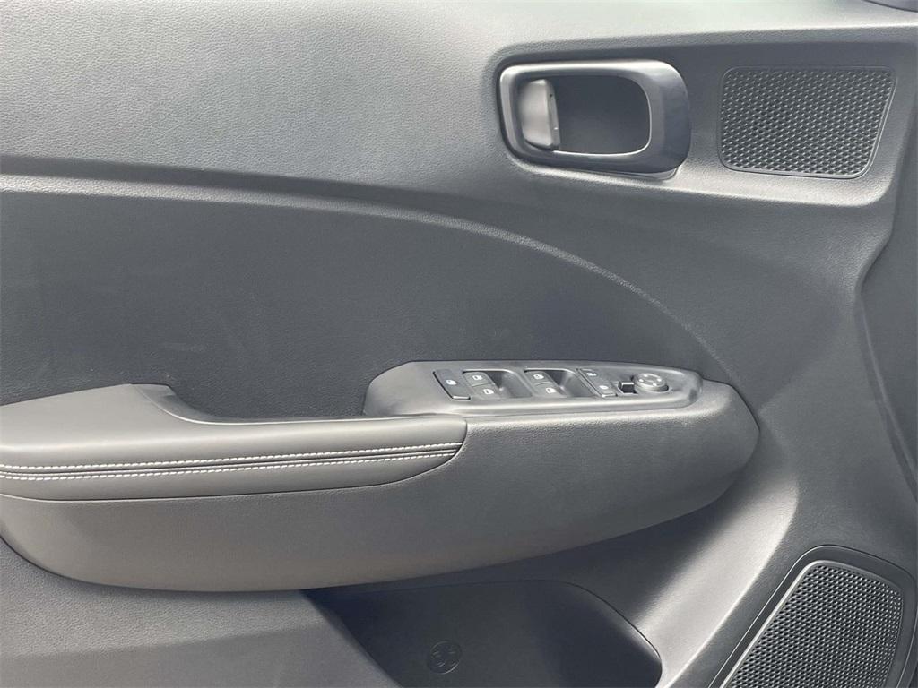 new 2025 Hyundai Venue car, priced at $22,322