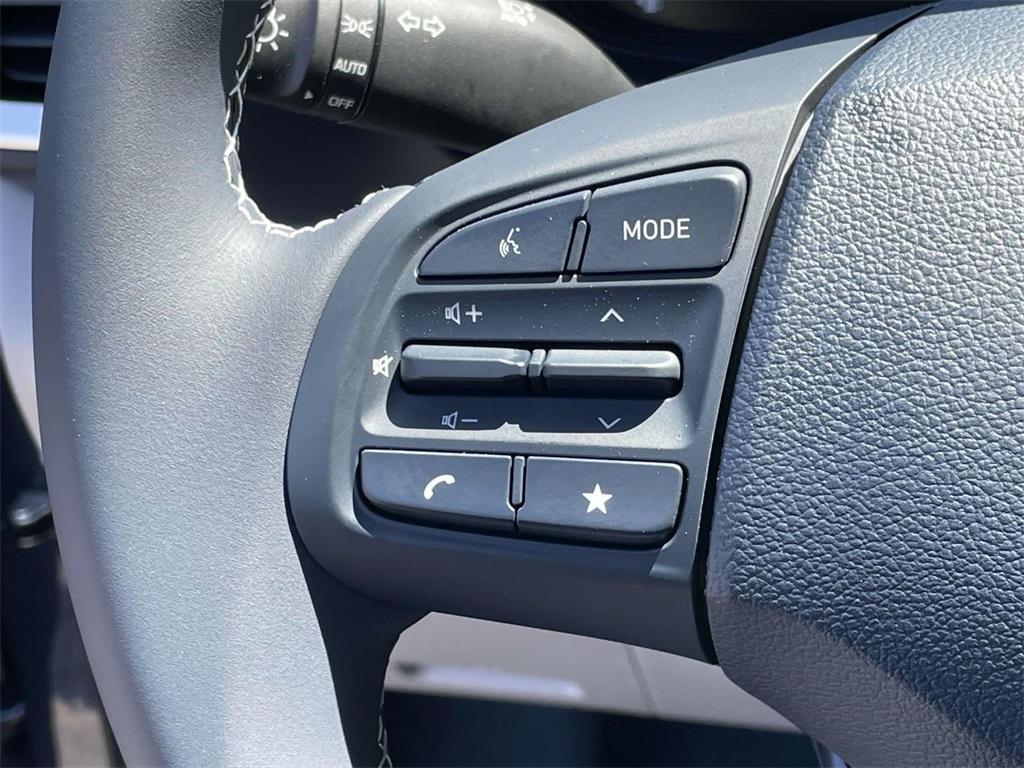 new 2025 Hyundai Venue car, priced at $24,885