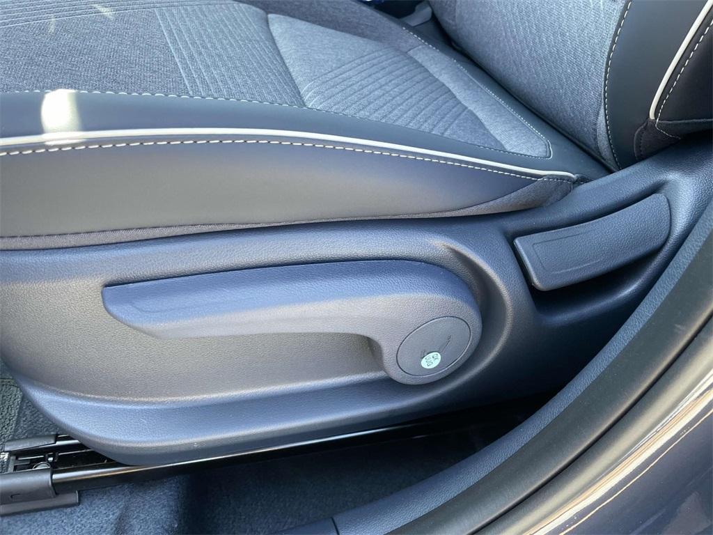 new 2025 Hyundai Venue car, priced at $24,885