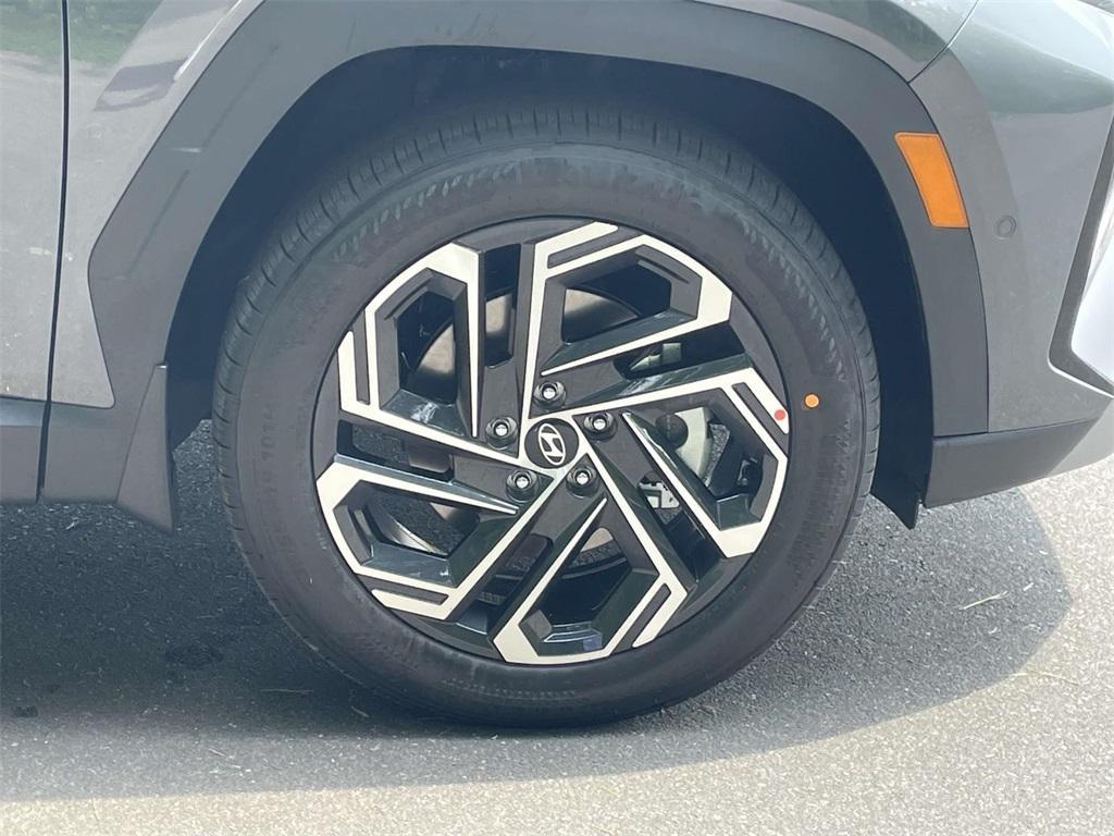 new 2025 Hyundai Tucson car, priced at $39,200