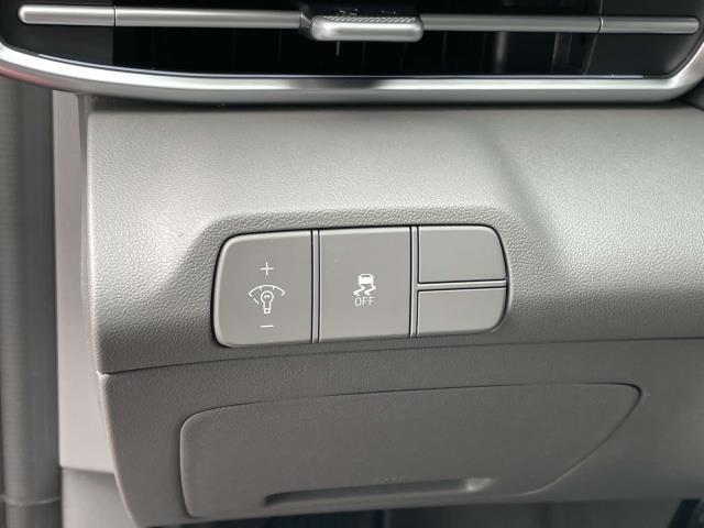 new 2025 Hyundai Elantra car, priced at $27,333
