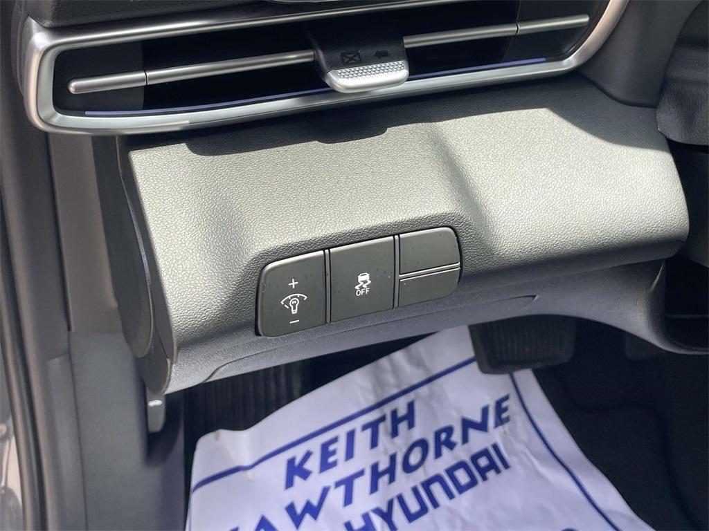 new 2025 Hyundai Elantra car, priced at $26,846