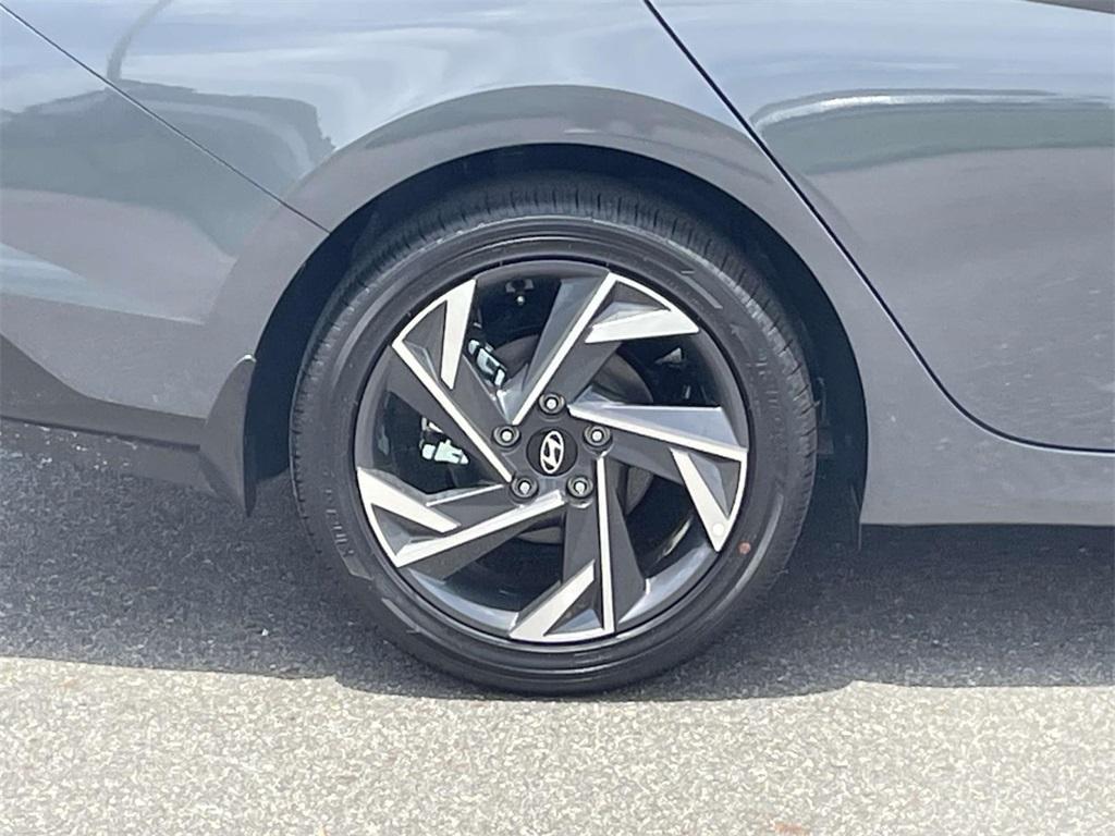 new 2025 Hyundai Elantra car, priced at $26,846