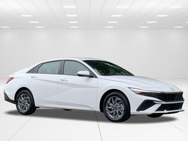 new 2024 Hyundai Elantra car, priced at $23,985