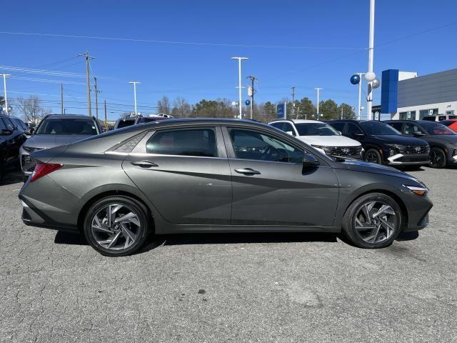 new 2025 Hyundai Elantra car, priced at $27,594