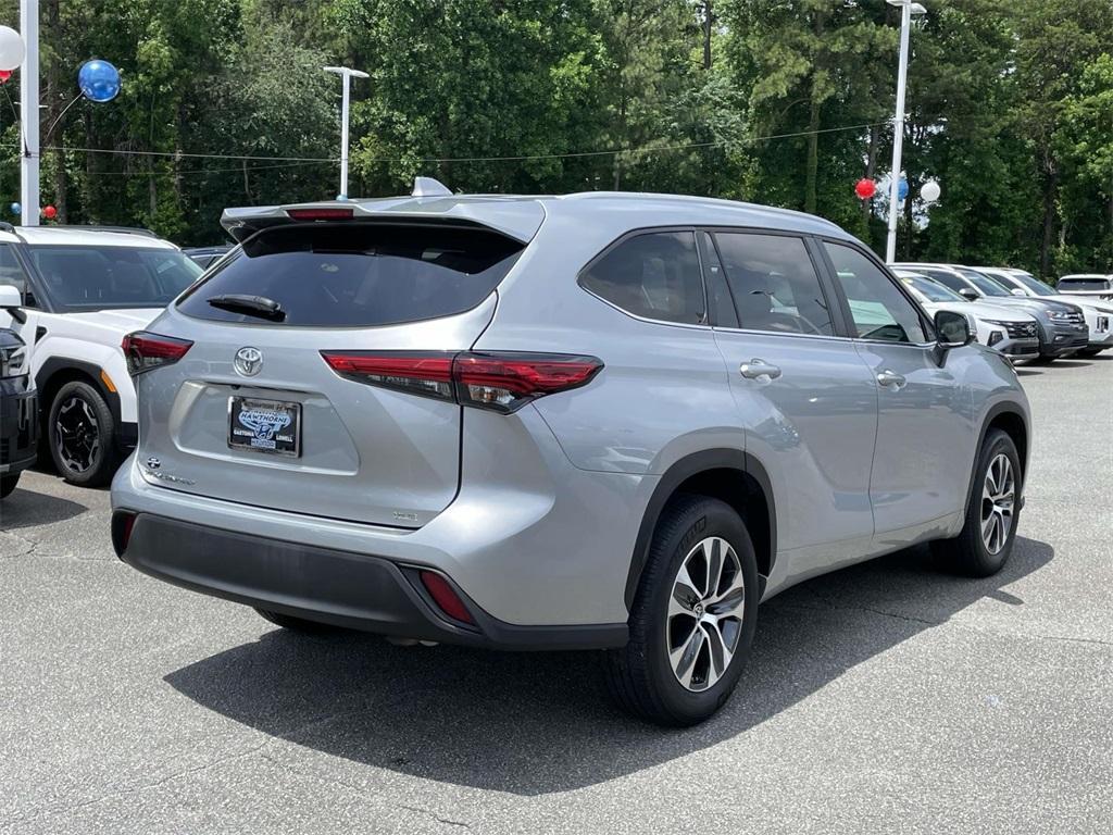 used 2023 Toyota Highlander car, priced at $38,534