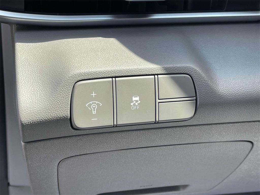 new 2025 Hyundai Elantra car, priced at $24,237