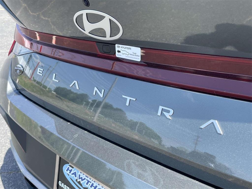 new 2025 Hyundai Elantra car, priced at $24,237
