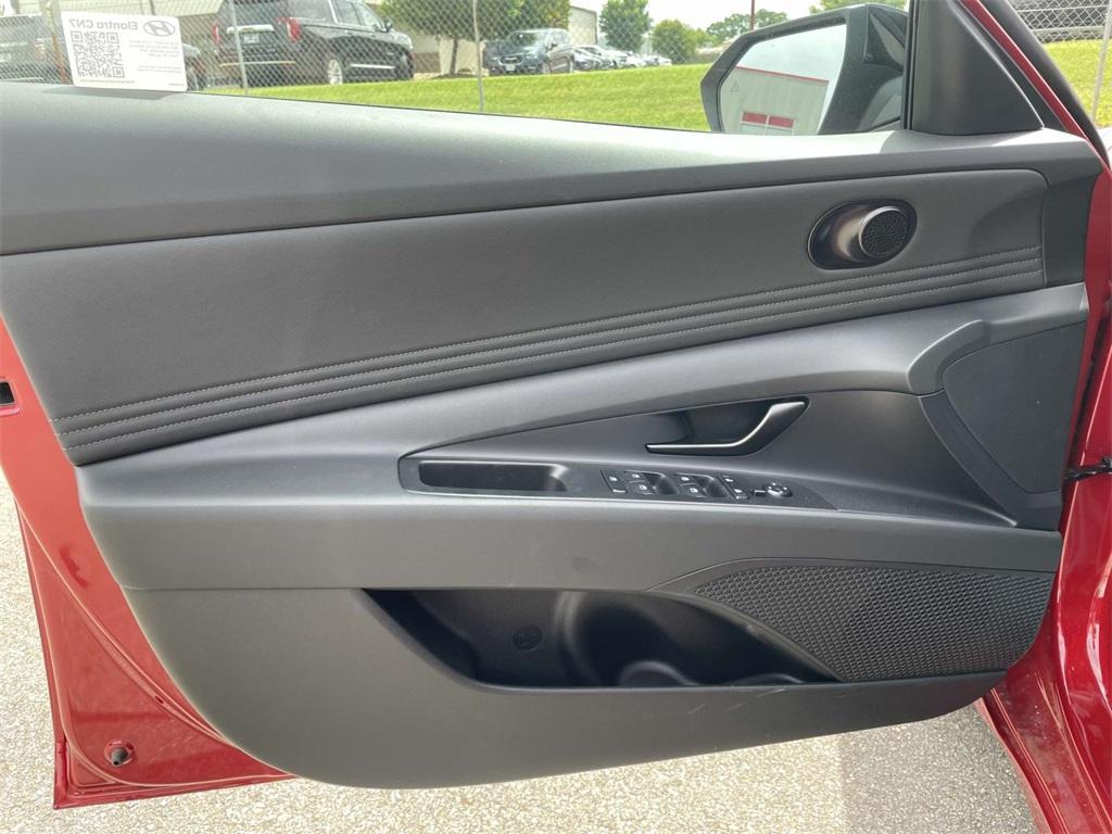 new 2025 Hyundai Elantra car, priced at $24,647