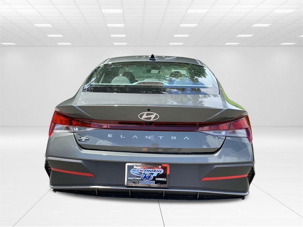 new 2024 Hyundai Elantra car, priced at $21,817