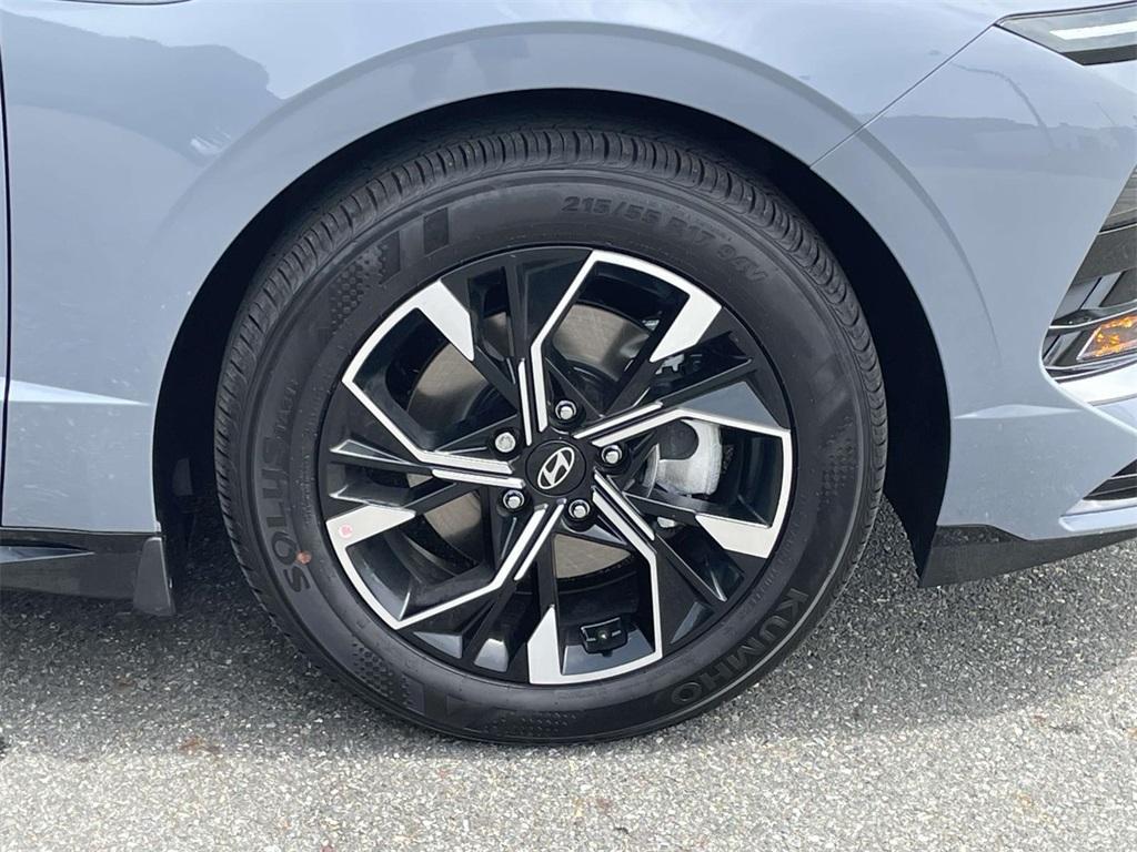 new 2025 Hyundai Sonata car, priced at $28,804