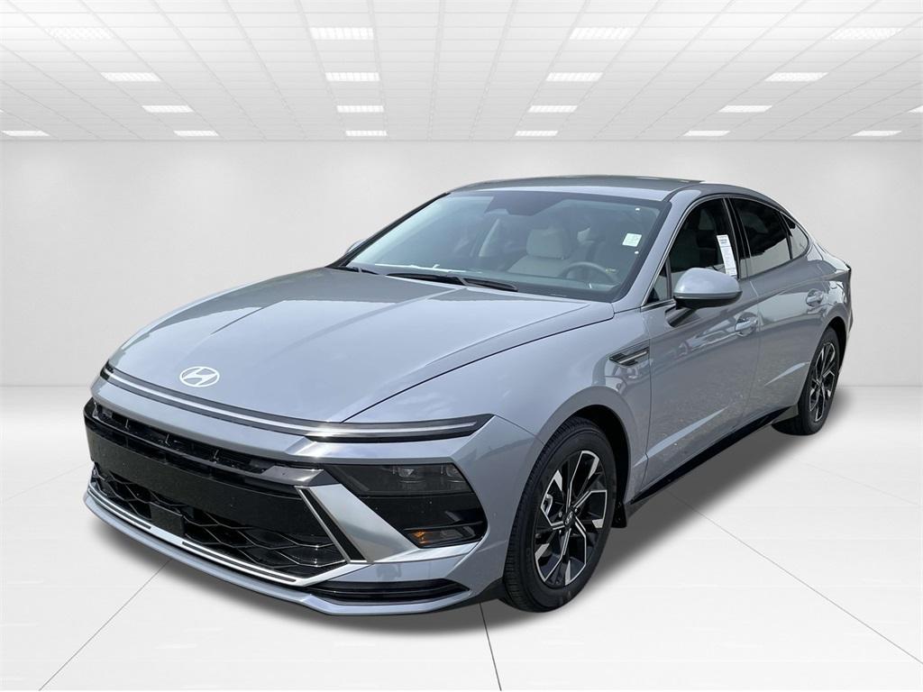 new 2025 Hyundai Sonata car, priced at $28,804
