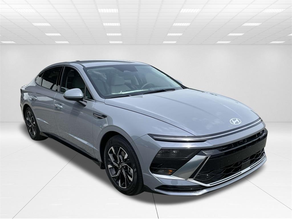 new 2025 Hyundai Sonata car, priced at $28,804