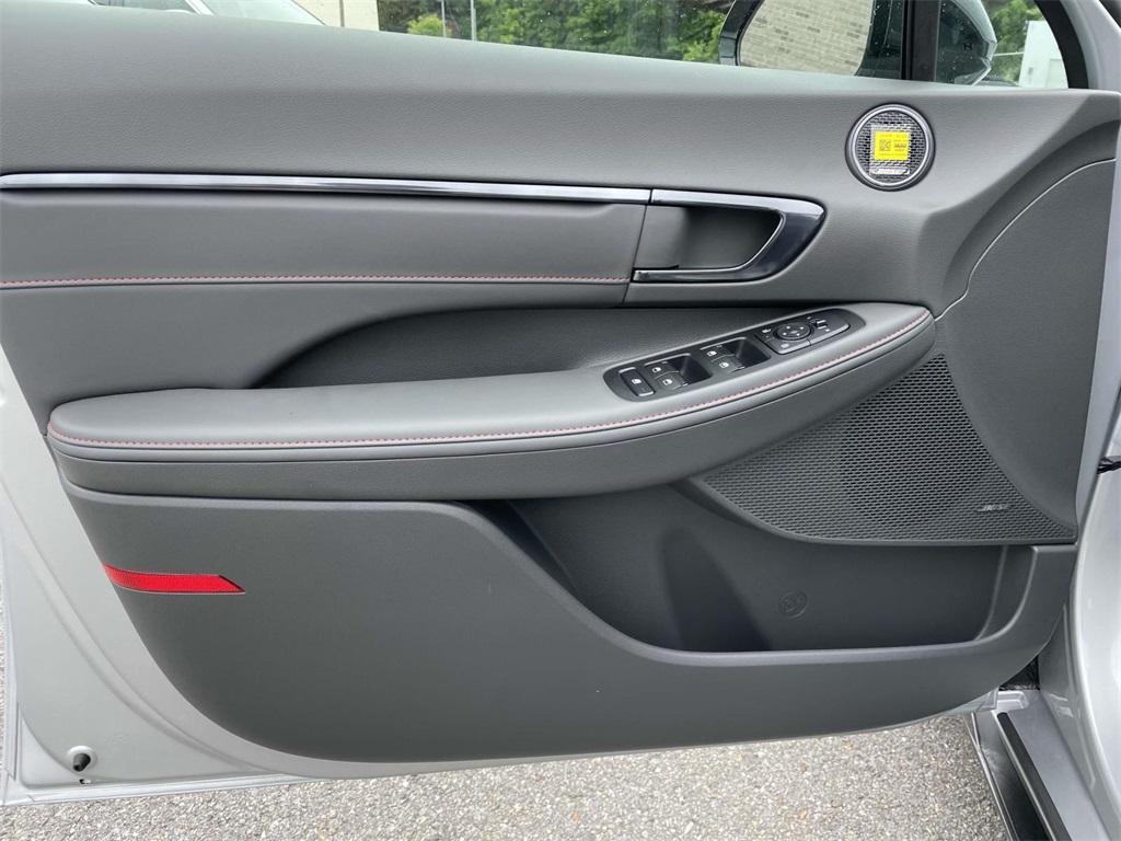 new 2025 Hyundai Sonata car, priced at $35,904