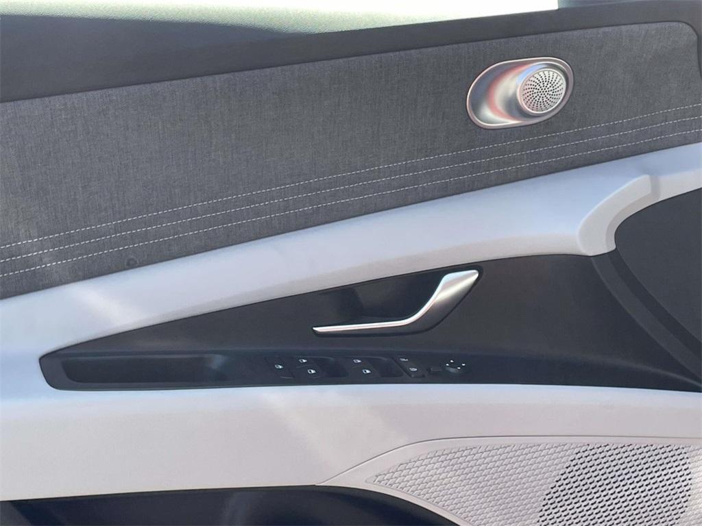 new 2025 Hyundai Elantra car, priced at $28,381