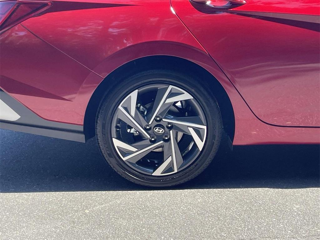 new 2025 Hyundai Elantra car, priced at $28,381