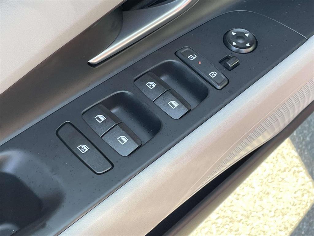 new 2025 Hyundai Elantra car, priced at $28,381