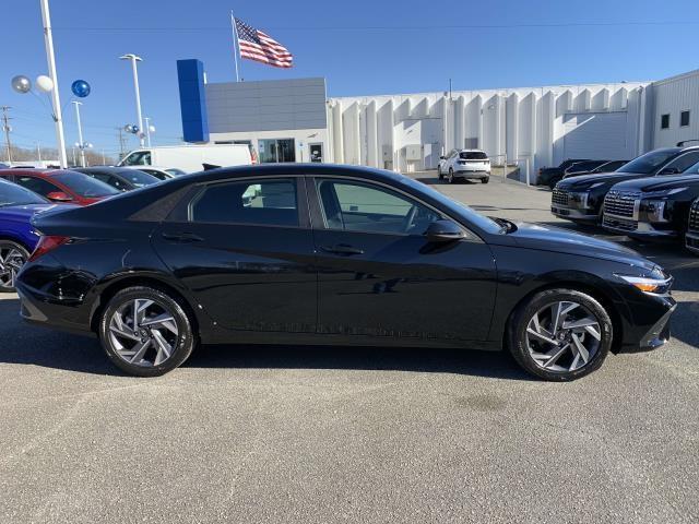 new 2025 Hyundai Elantra car, priced at $23,921