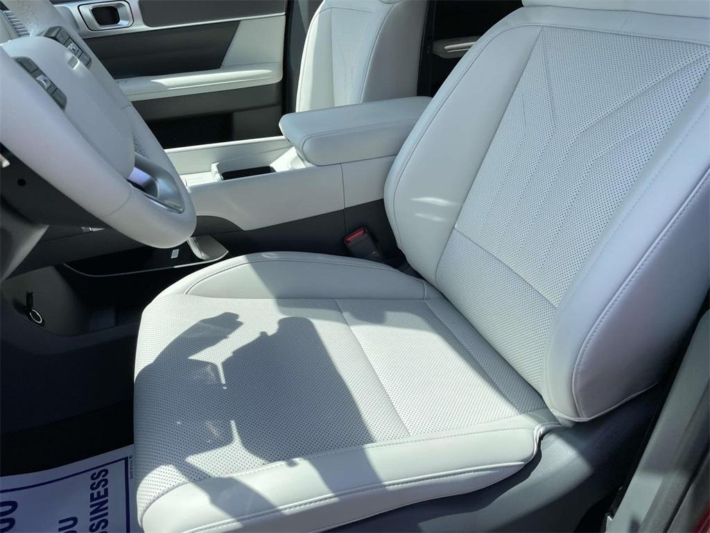 new 2025 Hyundai Santa Fe car, priced at $39,729