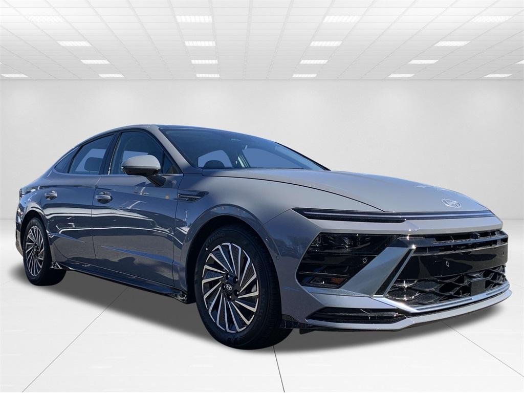 new 2025 Hyundai Sonata Hybrid car, priced at $38,840