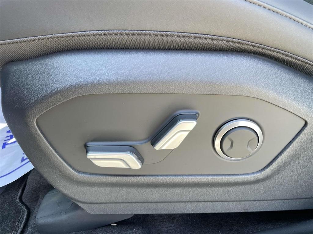 new 2025 Hyundai Santa Fe car, priced at $38,332