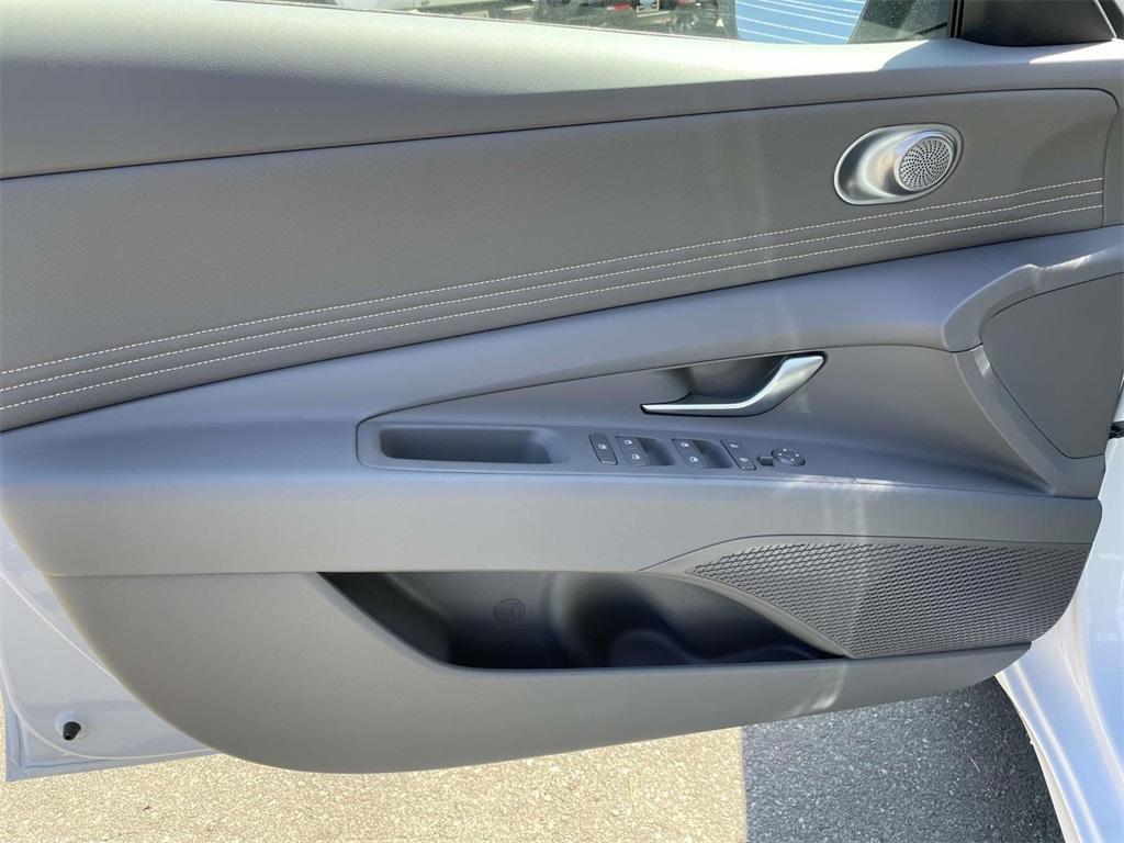 new 2025 Hyundai Elantra car, priced at $24,723