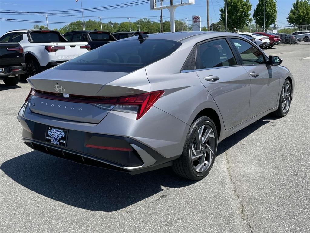 new 2025 Hyundai Elantra car, priced at $26,883
