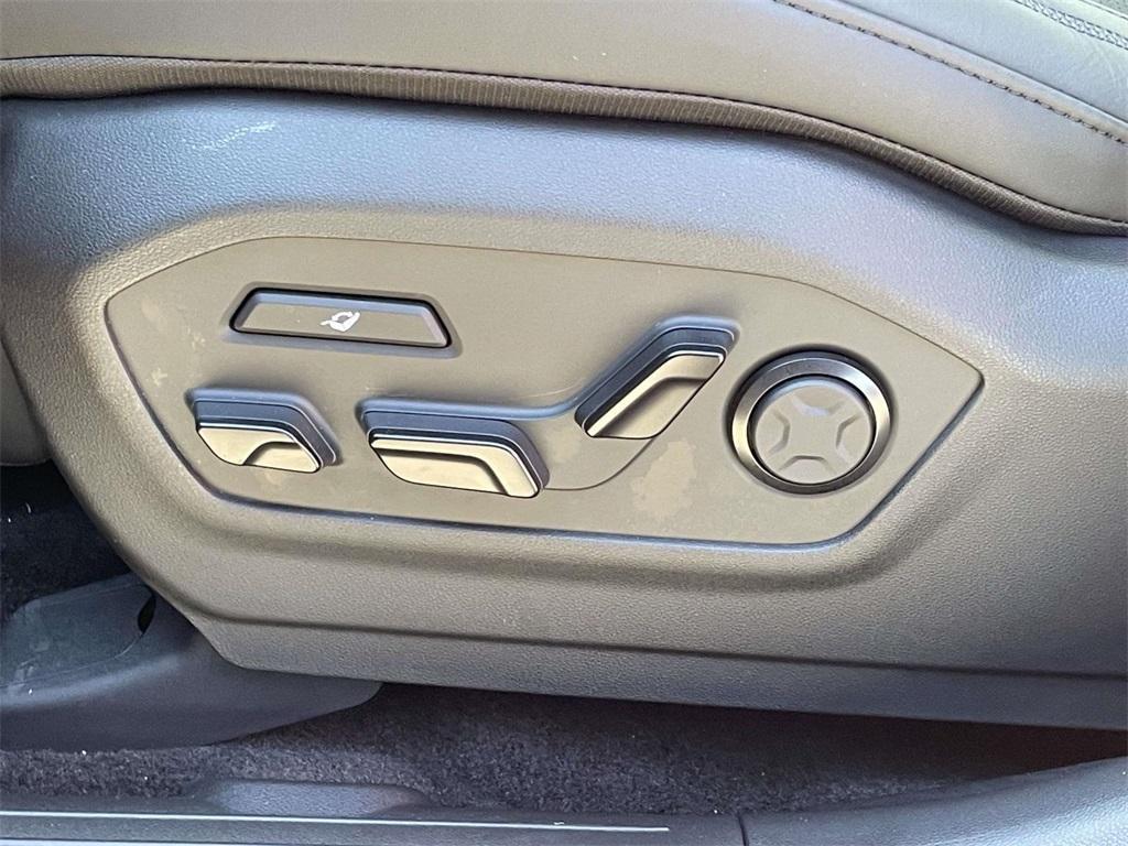 new 2026 Hyundai SANTA FE HEV car, priced at $53,495