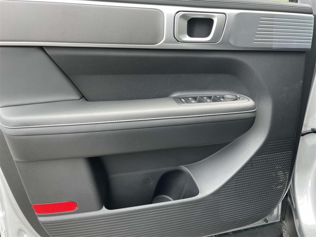new 2025 Hyundai Santa Fe car, priced at $39,372