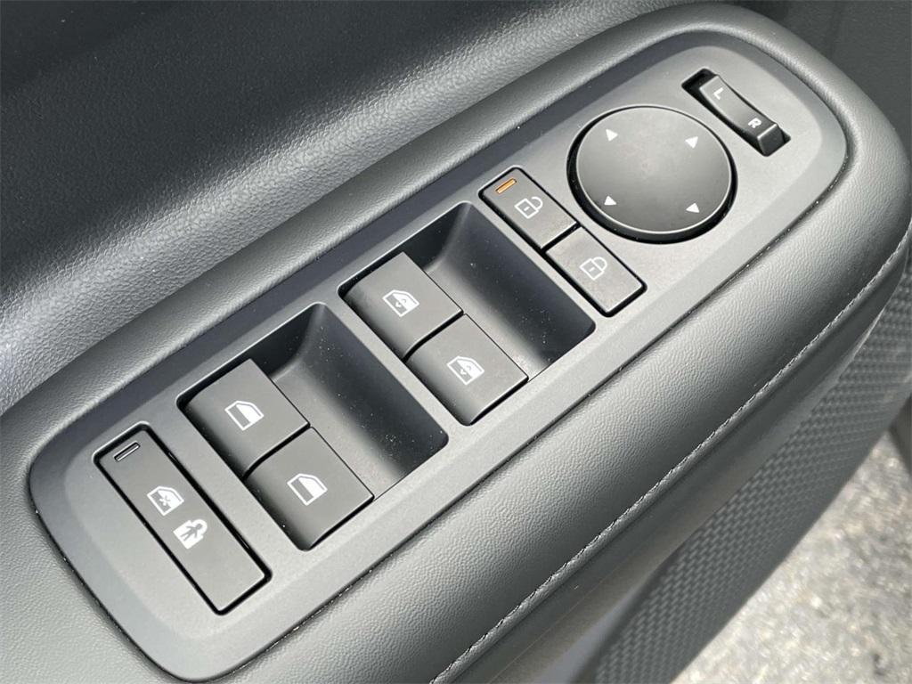 new 2025 Hyundai Santa Fe car, priced at $39,372