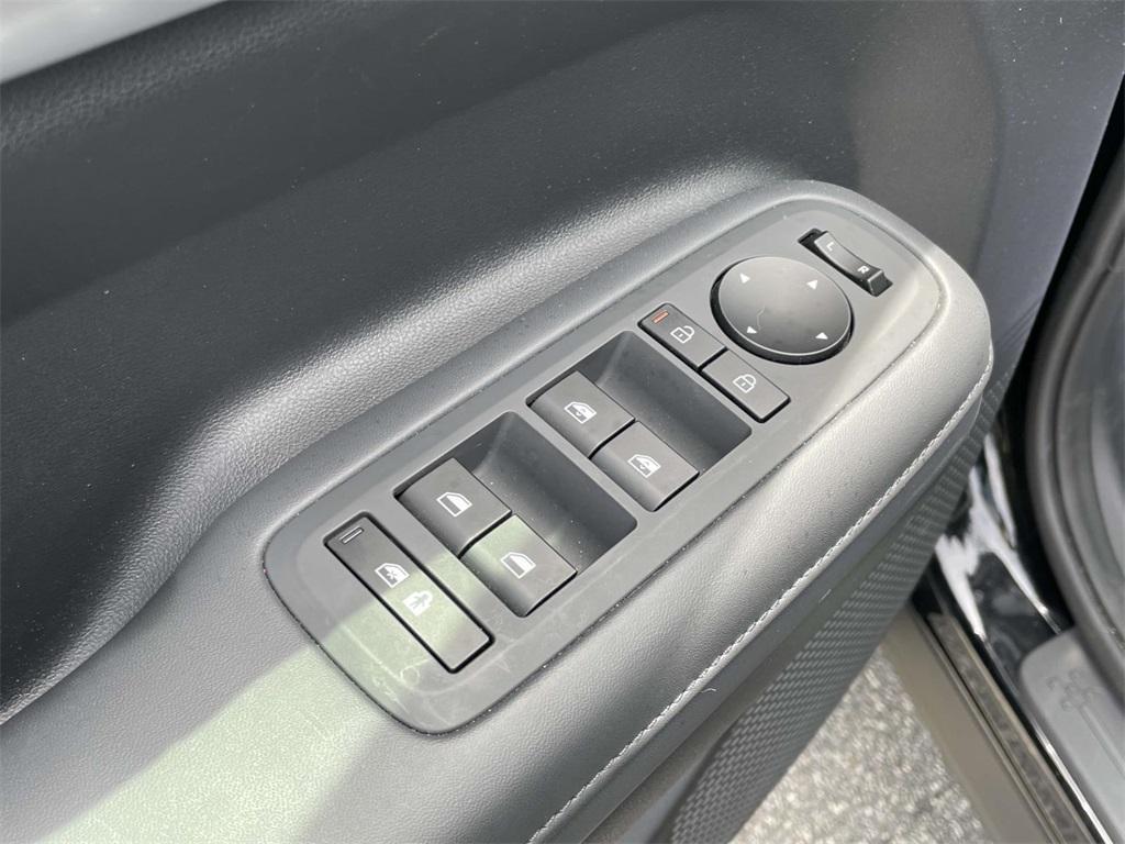 used 2025 Hyundai Santa Fe car, priced at $40,733
