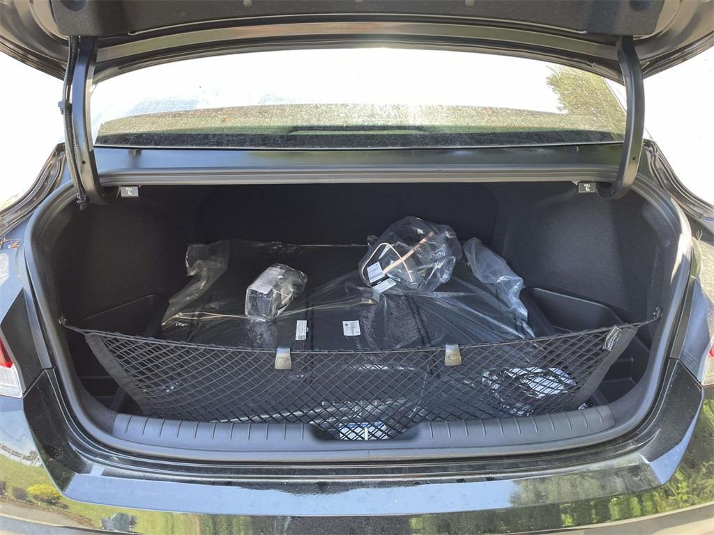 new 2025 Hyundai Elantra car, priced at $21,984