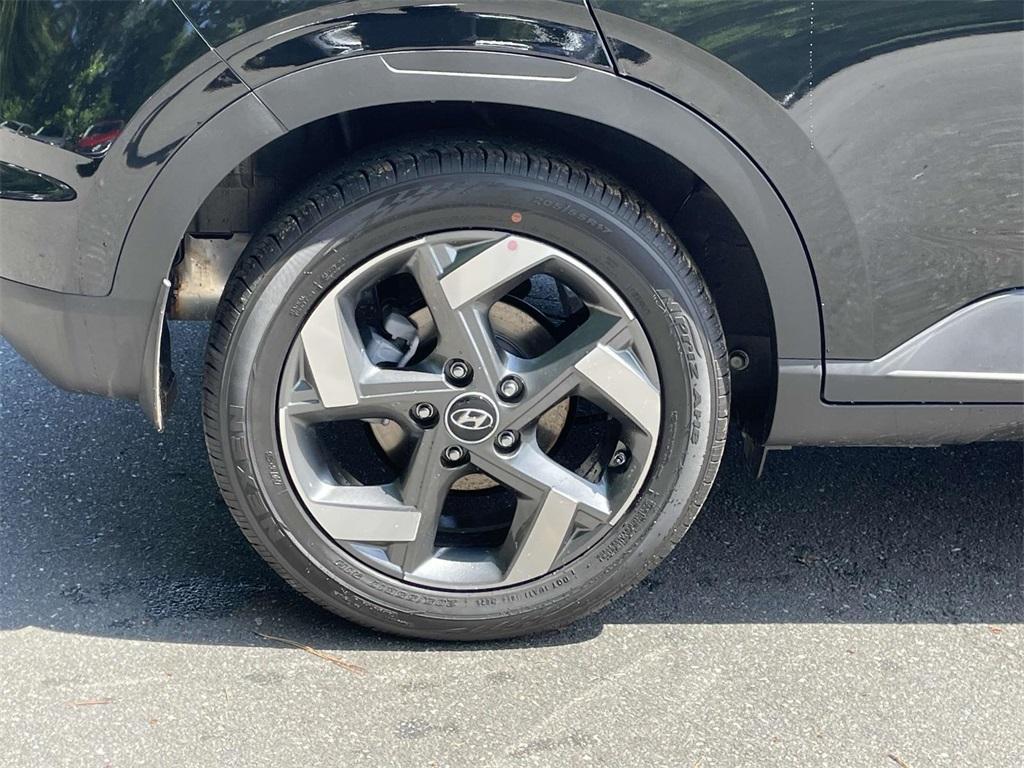 new 2025 Hyundai Venue car, priced at $23,716