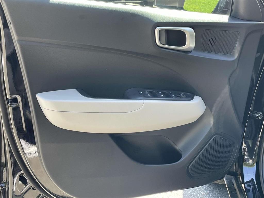 new 2025 Hyundai Venue car, priced at $23,716
