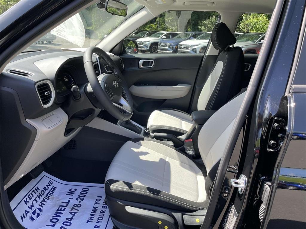 new 2025 Hyundai Venue car, priced at $23,716