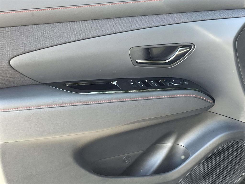 new 2025 Hyundai TUCSON Hybrid car, priced at $37,470