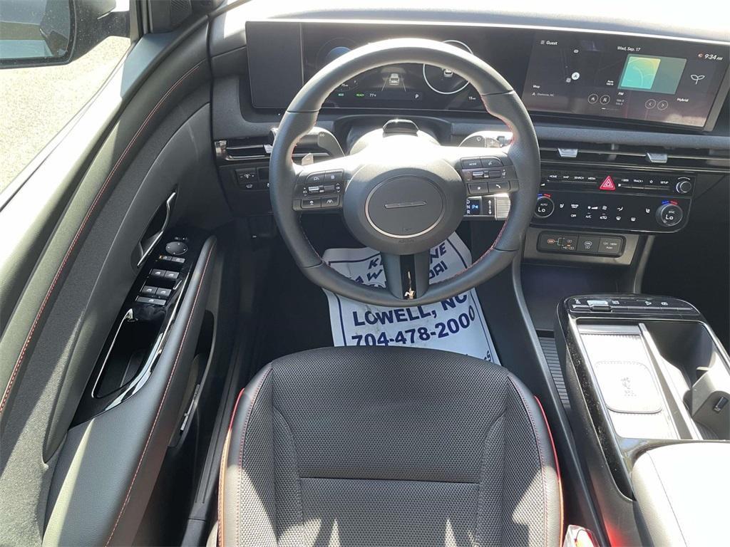 new 2025 Hyundai TUCSON Hybrid car, priced at $37,470