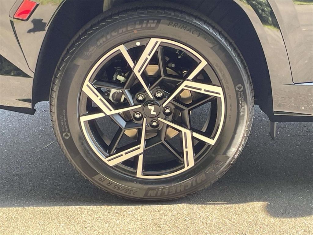 new 2025 Hyundai TUCSON Hybrid car, priced at $37,470