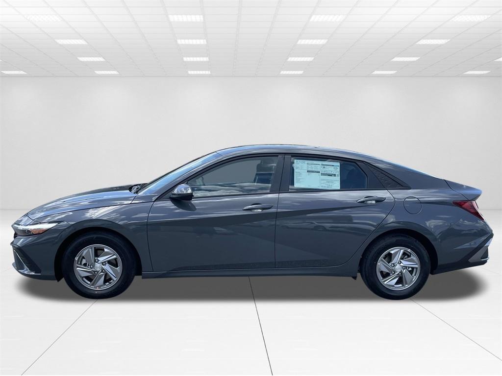 new 2025 Hyundai Elantra car, priced at $23,586