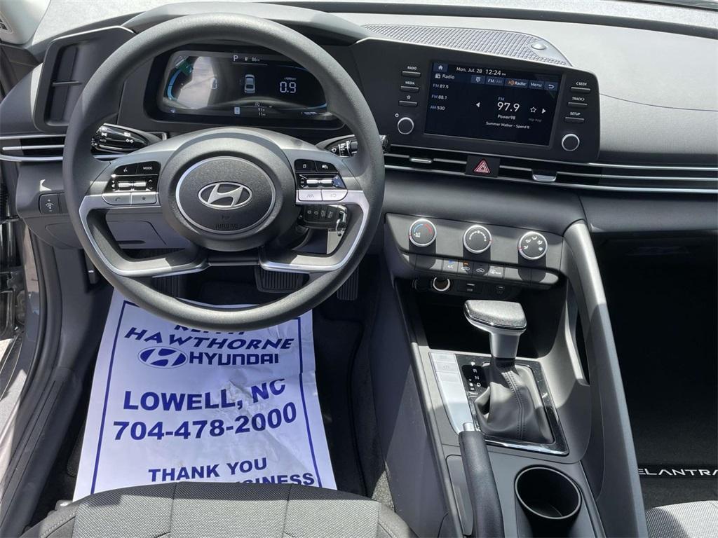 new 2025 Hyundai Elantra car, priced at $23,586