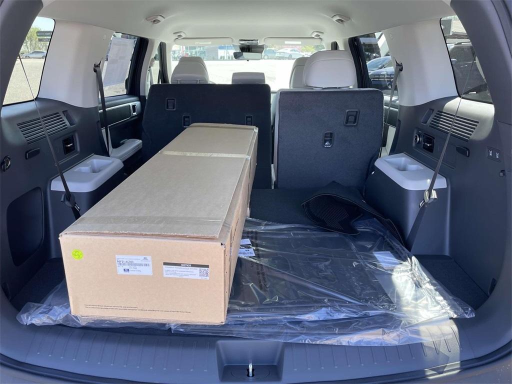 new 2025 Hyundai Santa Fe car, priced at $39,580