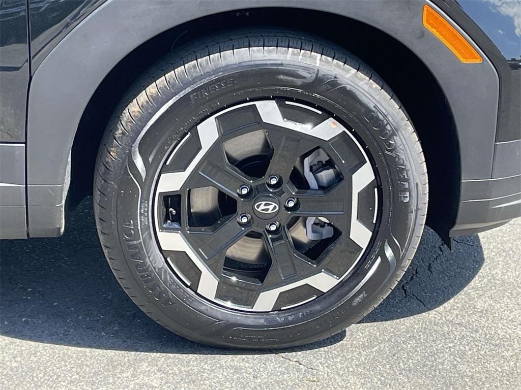 new 2025 Hyundai Santa Fe car, priced at $39,580