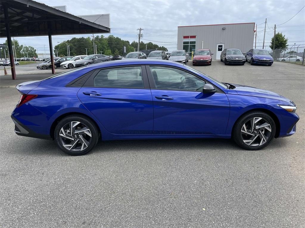 new 2025 Hyundai Elantra car, priced at $24,354