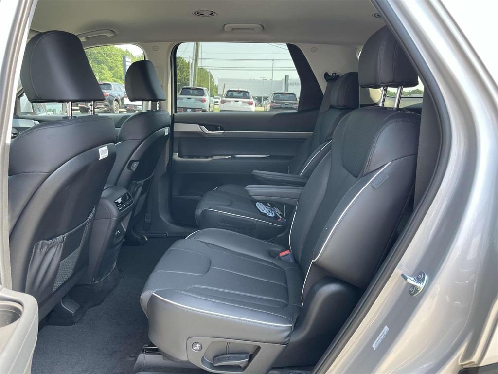 new 2025 Hyundai Palisade car, priced at $40,418
