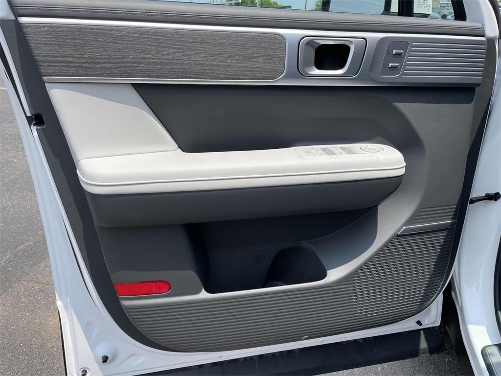 new 2025 Hyundai Santa Fe car, priced at $49,826