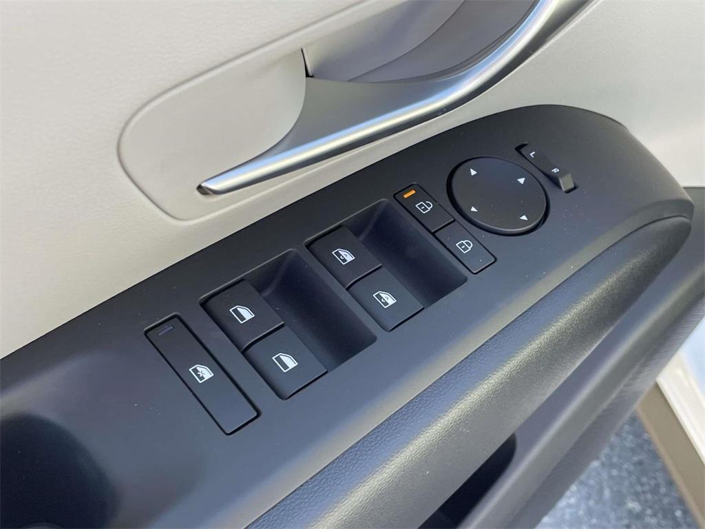 new 2026 Hyundai TUCSON Hybrid car, priced at $36,044