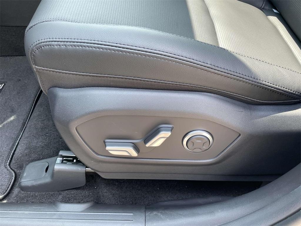 new 2025 Hyundai Santa Fe car, priced at $43,984